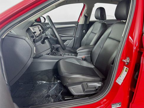 Used 2021 Volkswagen Jetta SE w/ SE Cold Weather Package FWD image 12