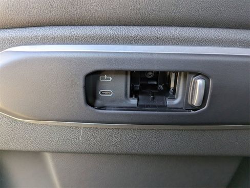 New 2026 BMW X5 xDrive50e w/ M Sport Package image 34