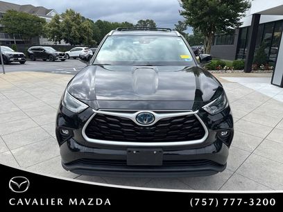 Used 2023 Toyota Highlander XLE