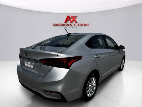 Used 2022 Hyundai Accent SEL image 5