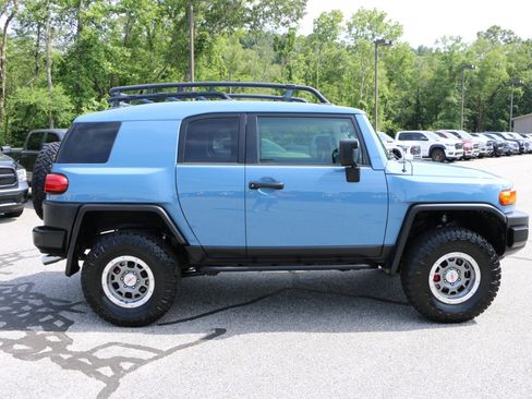 Used 2014 Toyota FJ Cruiser 4WD w/ Trail Teams Ultimate Edition image 8
