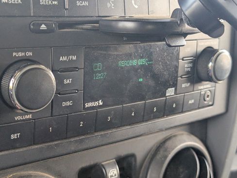 Used 2007 Jeep Wrangler Unlimited X RWD image 9