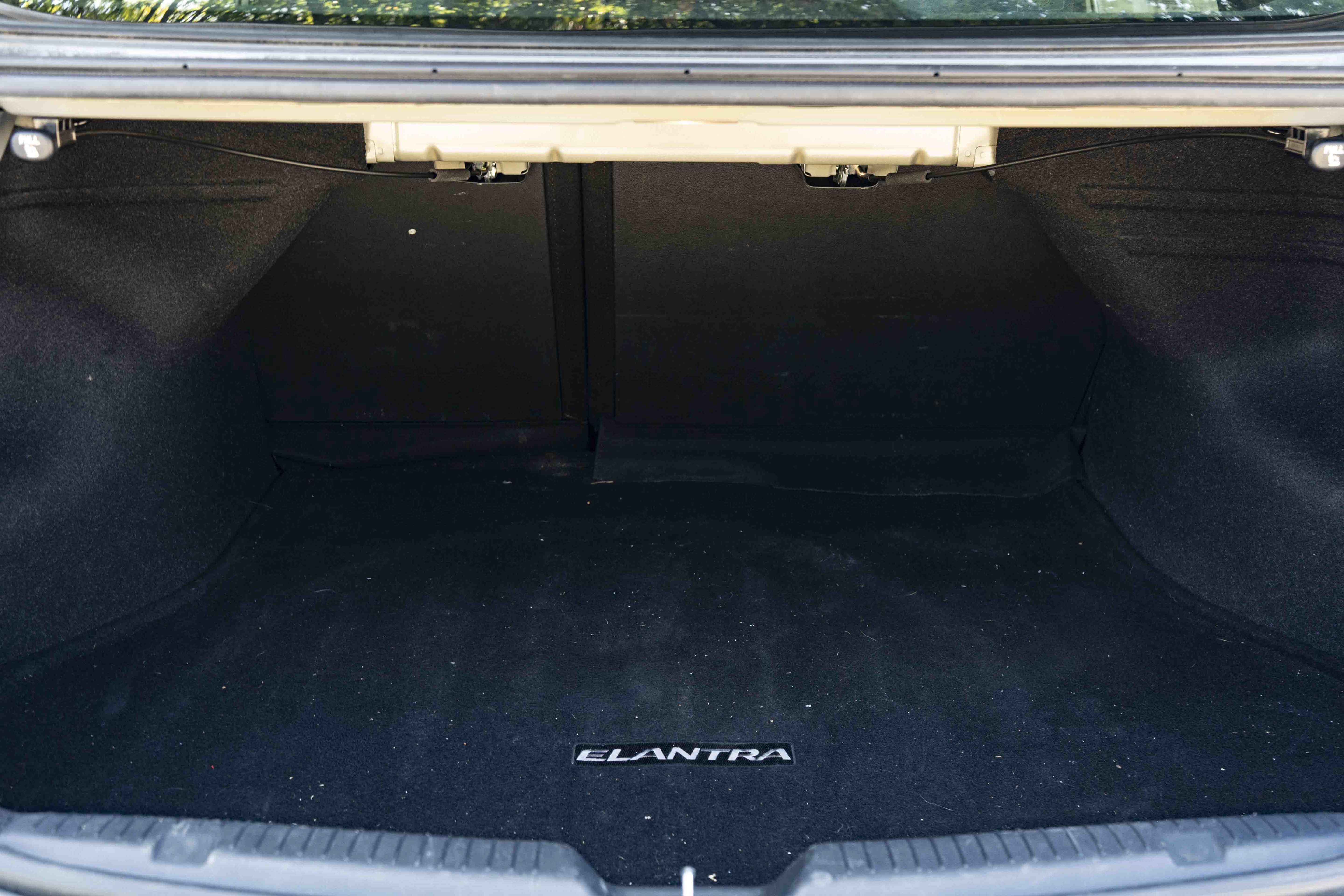 Used 2016 Hyundai Elantra Limited FWD image 37