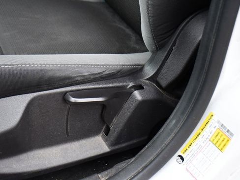 Used 2013 Ford Focus SE FWD image 24