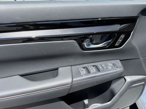 Used 2025 Honda CR-V Sport Touring image 18