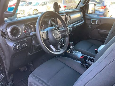 Used 2022 Jeep Wrangler Sport S image 15