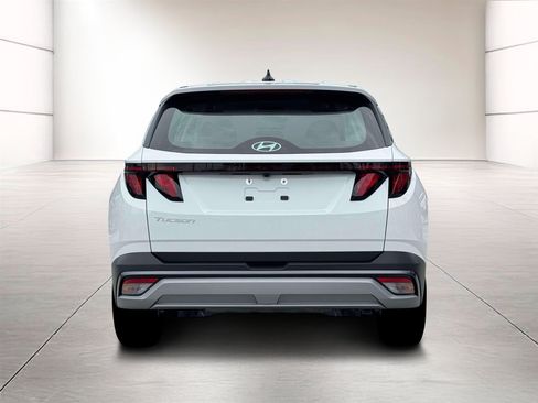 Certified 2026 Hyundai Tucson SE FWD image 6