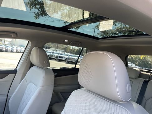 New 2026 Volkswagen Atlas SEL Premium R-Line image 16