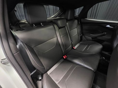Used 2016 Ford Focus ST w/ Equipment Group 402A FWD image 42