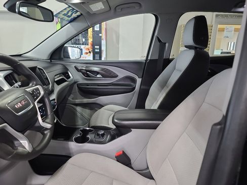 Used 2022 GMC Terrain SLE image 10