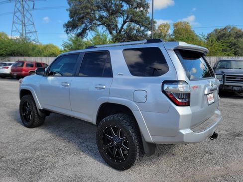 Used 2019 Toyota 4Runner SR5 Premium image 6