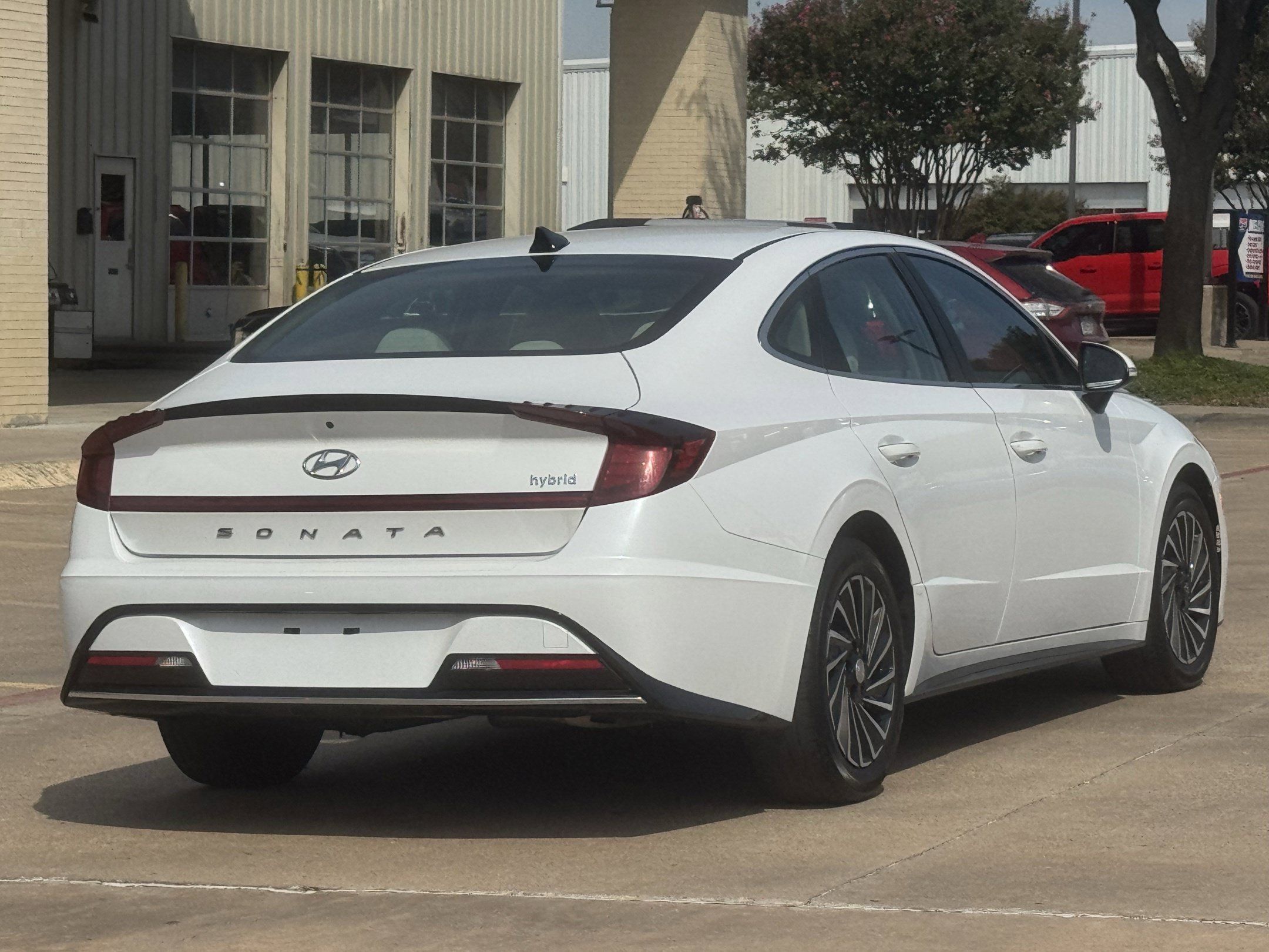 Used 2023 Hyundai Sonata SEL FWD image 4
