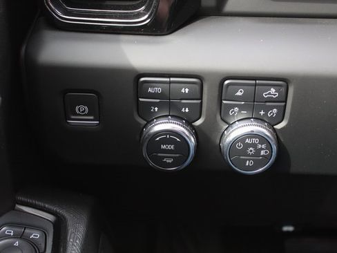 Used 2024 GMC Sierra 2500 AT4X w/ AT4X AEV Edition image 32