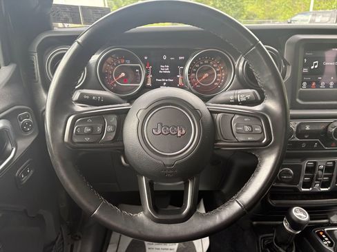 Used 2022 Jeep Gladiator Sport AWD/4WD image 14