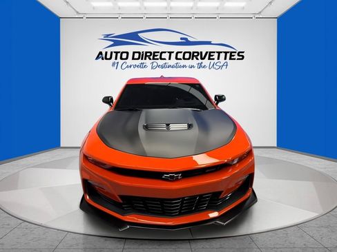 Used 2021 Chevrolet Camaro SS RWD image 4