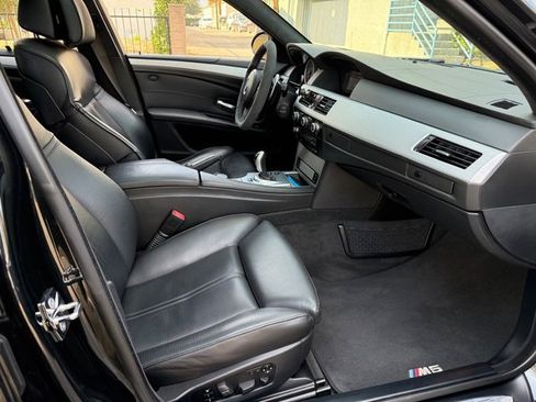 Used 2009 BMW M5 RWD image 27