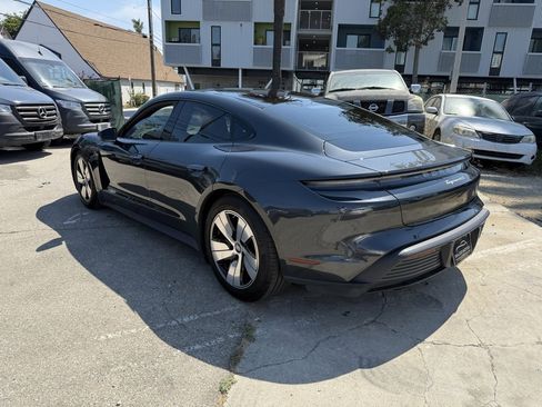 Used 2022 Porsche Taycan 4S image 4