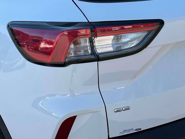 Certified 2020 Ford Escape SE FWD image 10