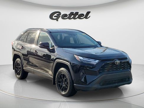 Certified 2025 Toyota RAV4 XLE FWD image 3