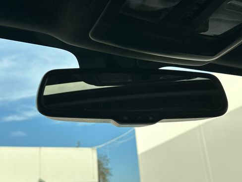 Used 2013 Dodge Challenger R/T image 23