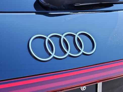 Used 2025 Audi Q5 Premium w/ Convenience Package AWD/4WD image 29