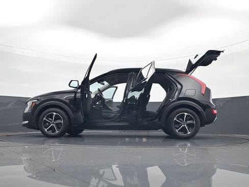Used 2023 Kia Niro EX FWD image 34