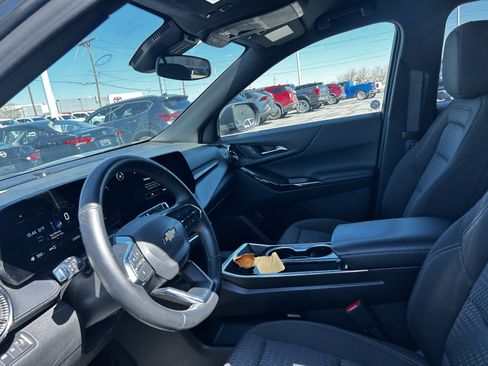 Used 2025 Chevrolet Equinox LT AWD/4WD image 10