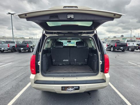Used 2013 GMC Yukon XL SLT AWD/4WD image 10