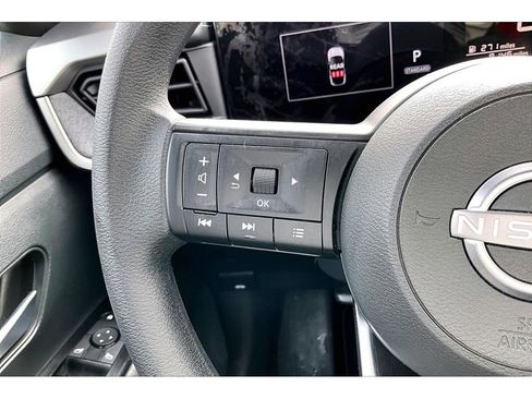 Used 2025 Nissan Kicks SV image 23