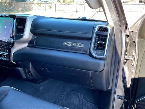 Used 2019 RAM 1500 Laramie image 19