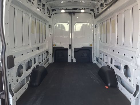 Used 2025 Ford Transit 250 148 High Roof Extended AWD image 20