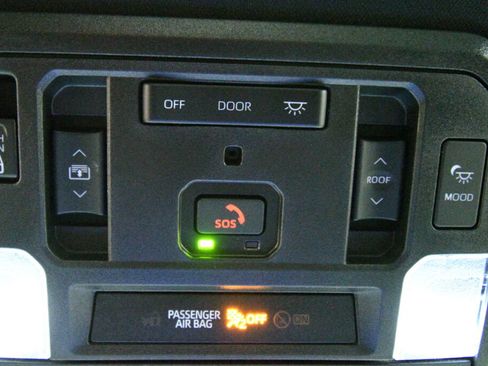 Used 2024 Toyota Tundra Platinum image 18