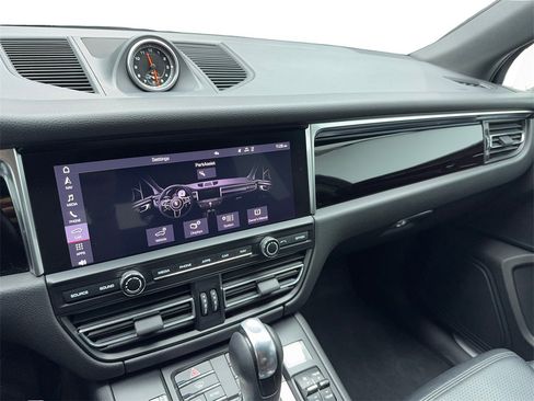 Used 2021 Porsche Macan S image 23