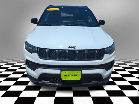 Used 2023 Jeep Compass Latitude w/ Sun and Sound Group AWD/4WD image 3