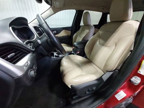 Used 2016 Jeep Cherokee Limited FWD image 14