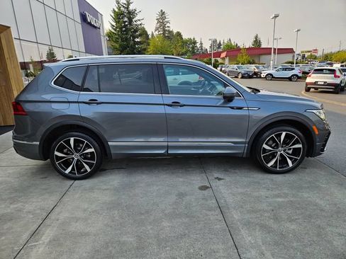 Used 2023 Volkswagen Tiguan SEL R-Line AWD/4WD image 4