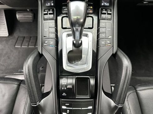Used 2015 Porsche Cayenne Diesel AWD/4WD image 20