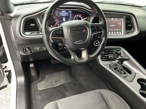 Used 2019 Dodge Challenger SXT w/ Driver Convenience Group RWD image 13