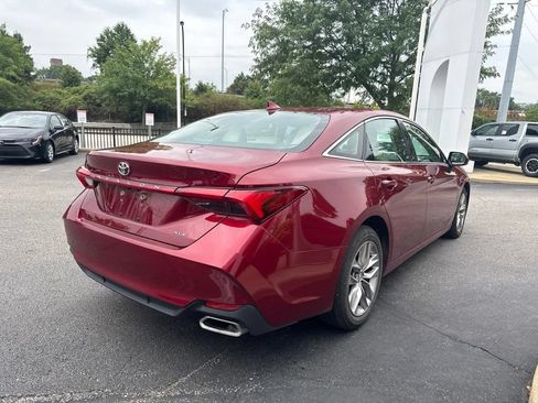 Used 2019 Toyota Avalon XLE w/ Moonroof Package FWD image 5