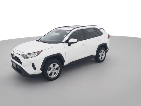 Used 2020 Toyota RAV4 XLE w/ Convenience Package AWD/4WD image 9