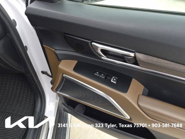 Certified 2022 Kia Telluride SX w/ SX Prestige Package AWD/4WD image 13