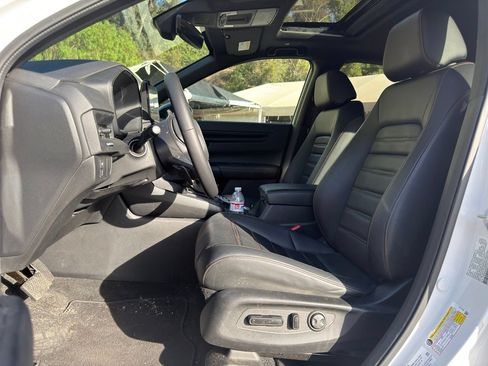 Used 2025 Honda CR-V Sport-L image 9