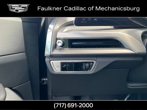 Certified 2026 Cadillac Vistiq Sport w/ LPO, Floor Liner Package AWD/4WD image 30