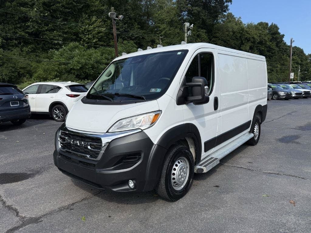 Used 2025 RAM ProMaster 2500 w/ U-Haul Equipment Group FWD image 7