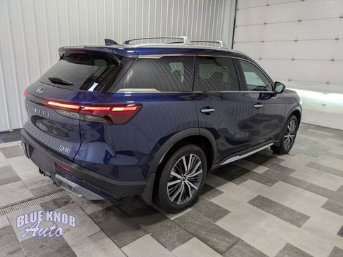 Used 2025 INFINITI QX60 Sensory w/ Vision Package AWD/4WD image 4