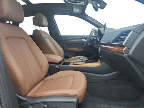 Used 2022 Audi Q5 2.0T Premium image 24