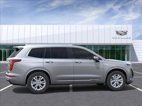 New 2025 Cadillac XT6 Luxury image 5