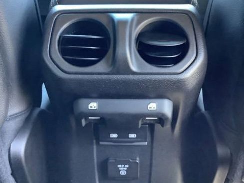 Certified 2024 Jeep Wrangler Unlimited Sahara w/ Technology Group AWD/4WD image 23