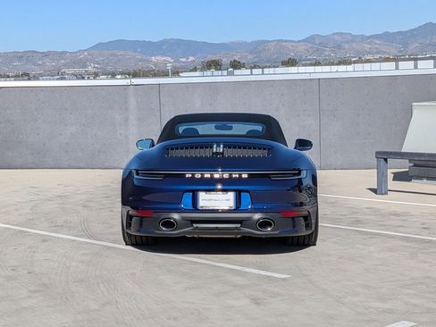 Used 2024 Porsche 911 Carrera 4S image 12