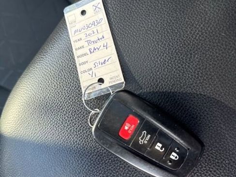 Used 2021 Toyota RAV4 XLE w/ Convenience Package image 36